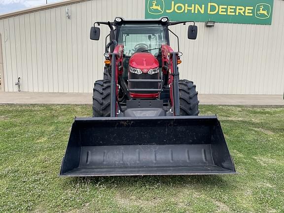 Image of Massey Ferguson 5711 equipment image 2