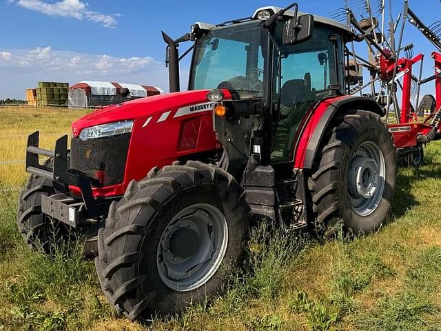 Image of Massey Ferguson 6712 equipment image 1