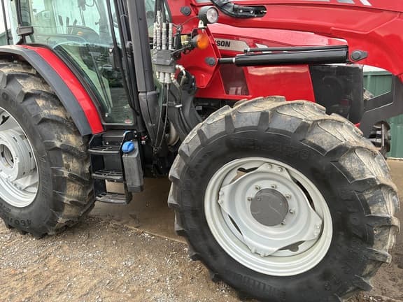 Image of Massey Ferguson 6713 equipment image 1