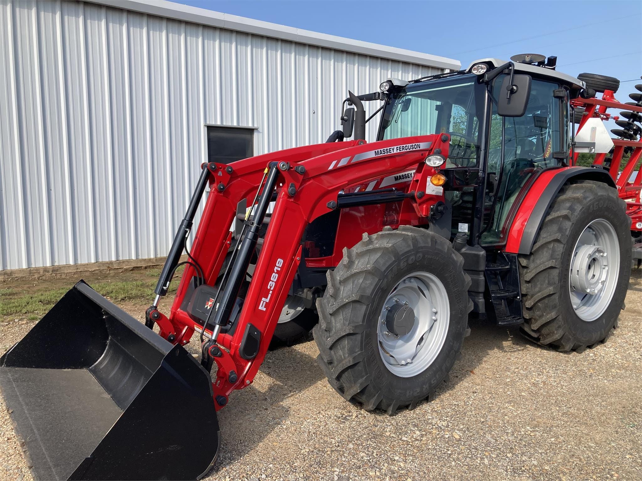 2022 Massey Ferguson 6713 Equipment Image0