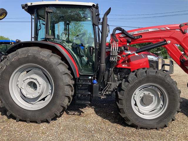 Image of Massey Ferguson 6713 equipment image 2