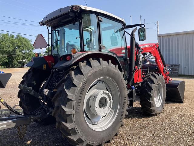 Image of Massey Ferguson 6713 equipment image 3