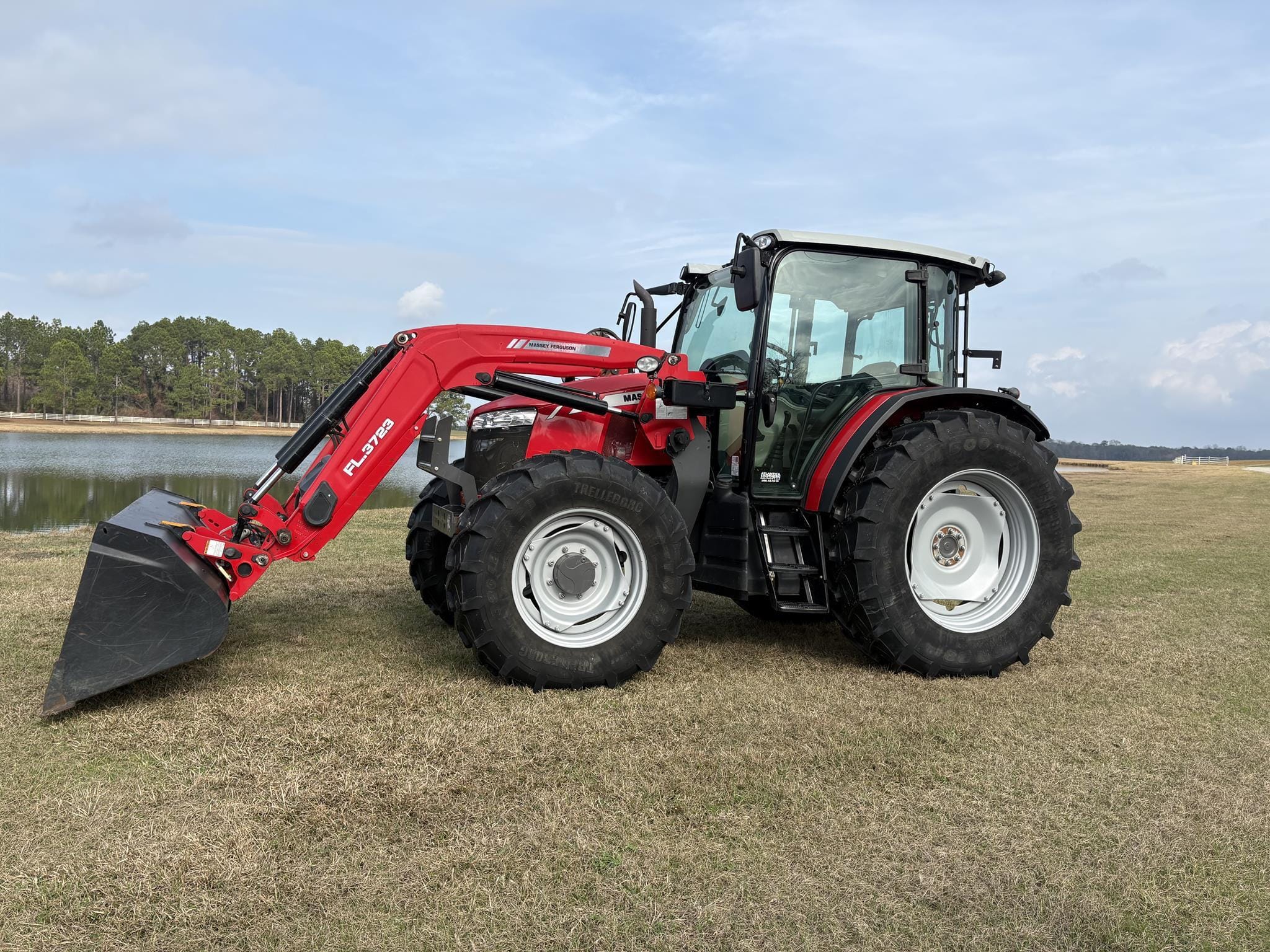 2022 Massey Ferguson 6713 Equipment Image0