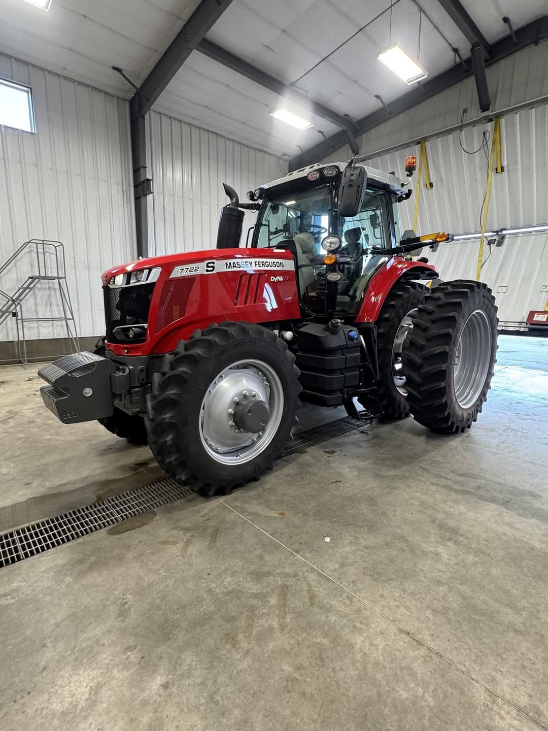 Image of Massey Ferguson 7722 Primary image