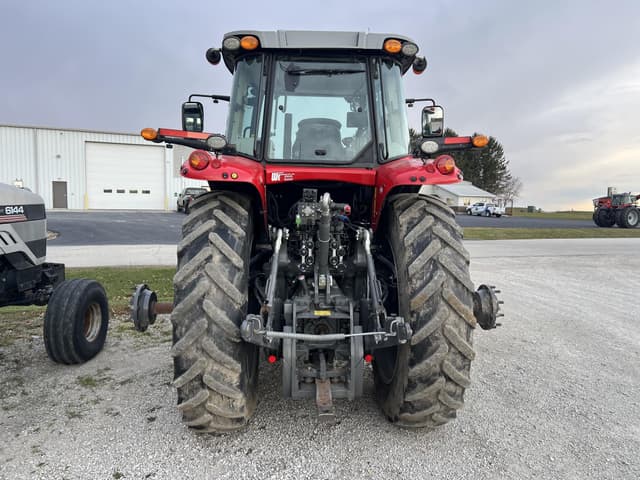 Image of Massey Ferguson 7724S equipment image 4