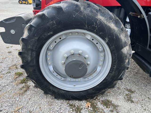 Image of Massey Ferguson 7724S equipment image 1