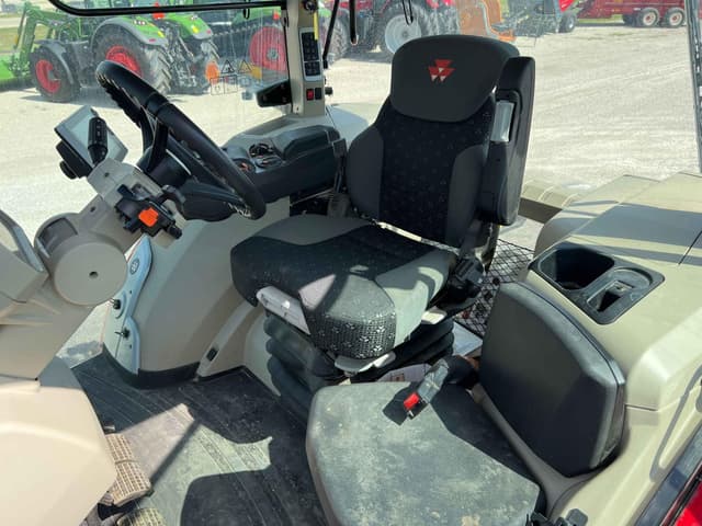 Image of Massey Ferguson 8732S equipment image 3