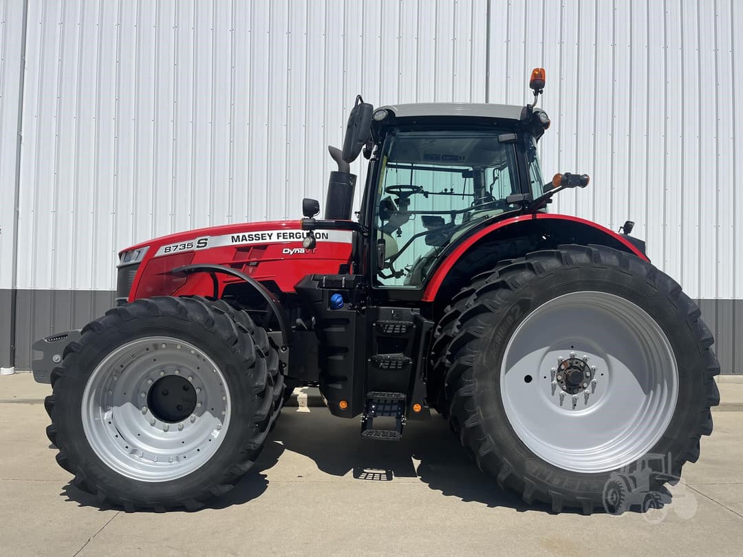 Image of Massey Ferguson 8735S Primary image