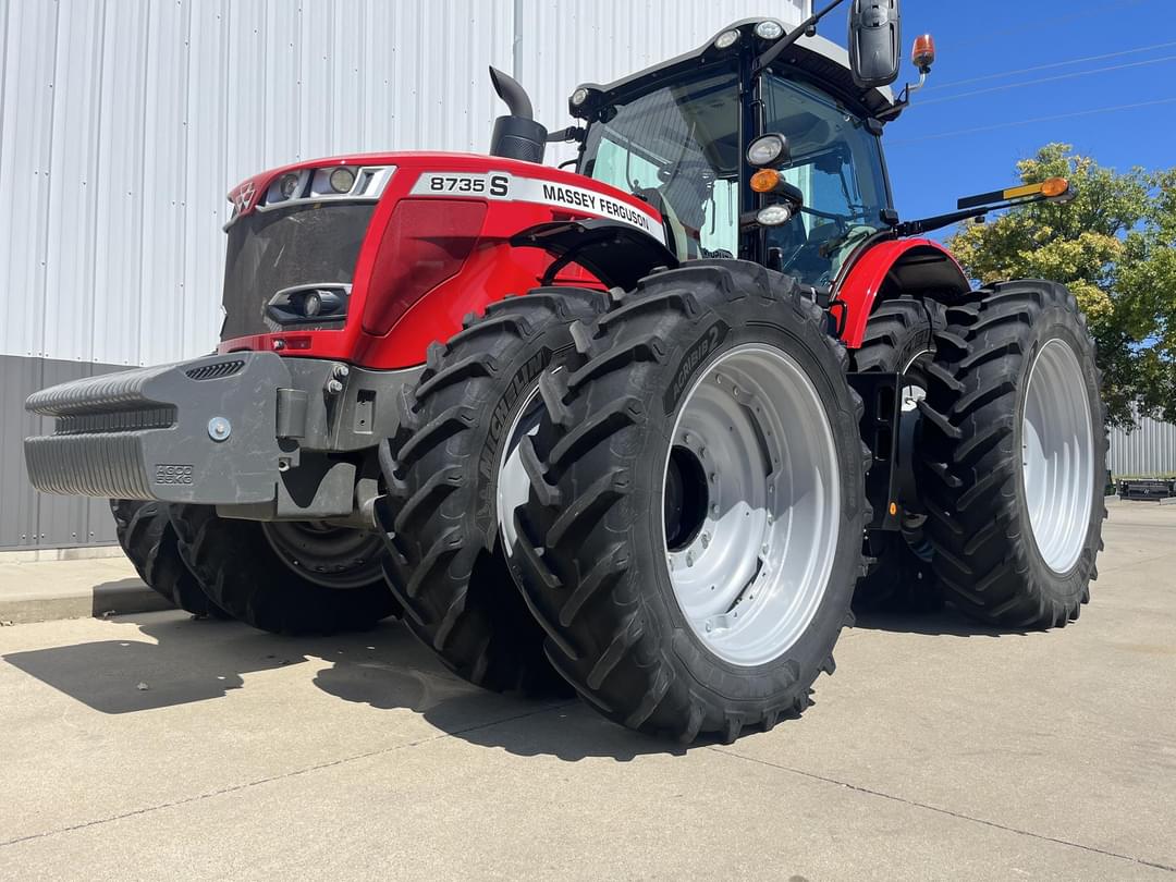 Image of Massey Ferguson 8735S Primary image
