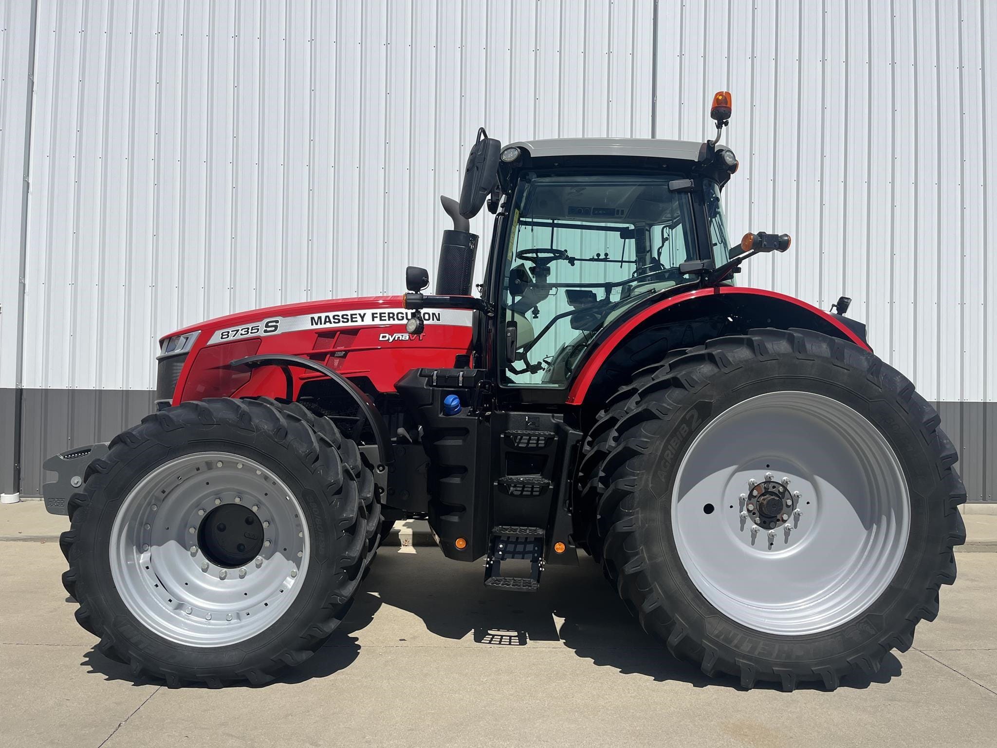 2022 Massey Ferguson 8735S Equipment Image0