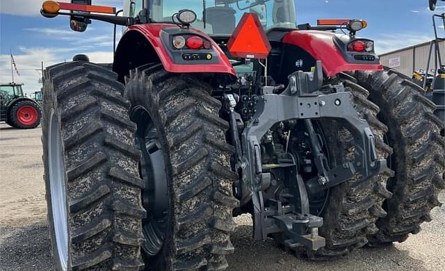 Image of Massey Ferguson 8735S equipment image 3