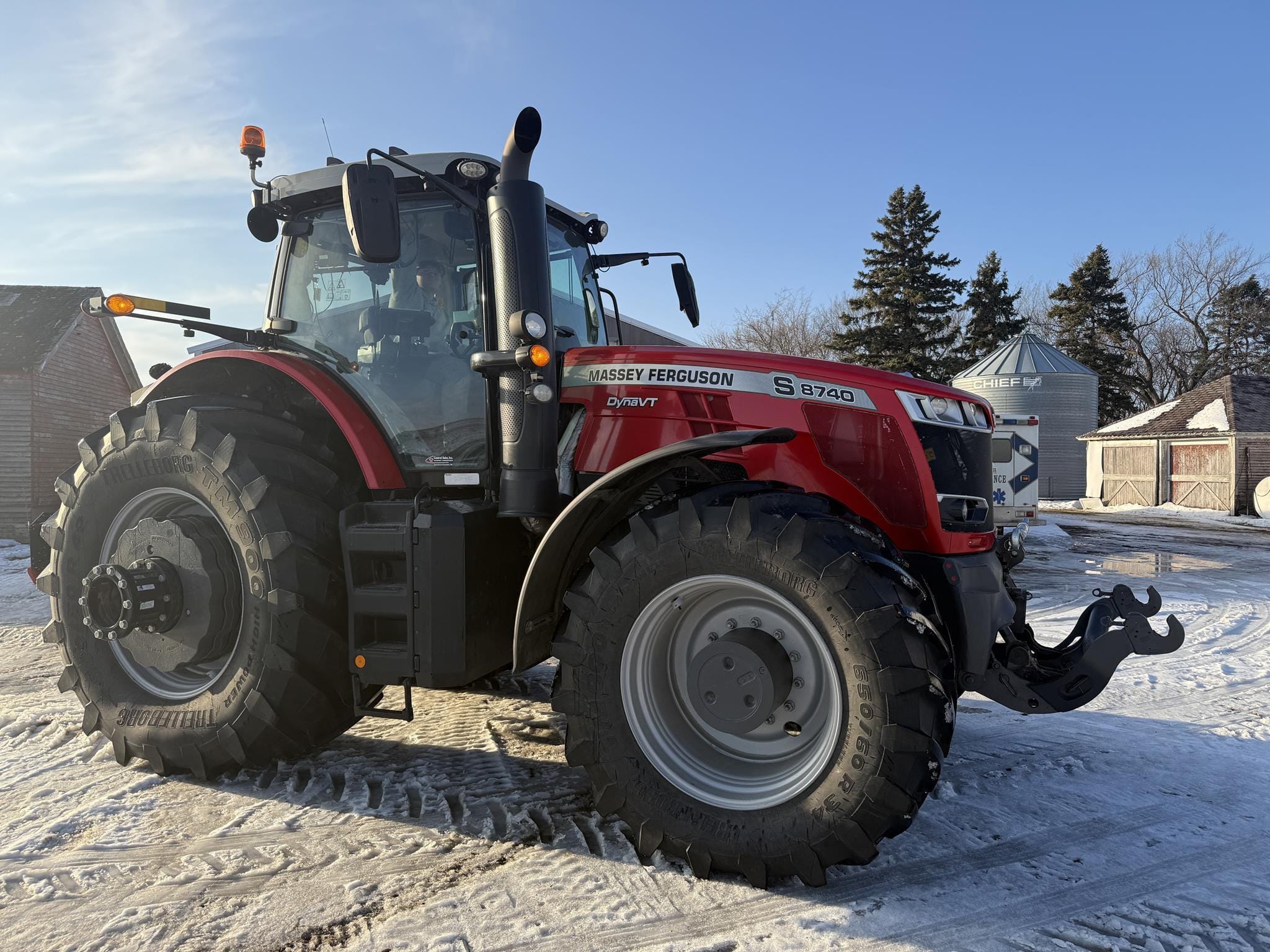 2022 Massey Ferguson 8740S Equipment Image0