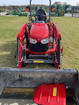 Image of Massey Ferguson GC1723 equipment image 2