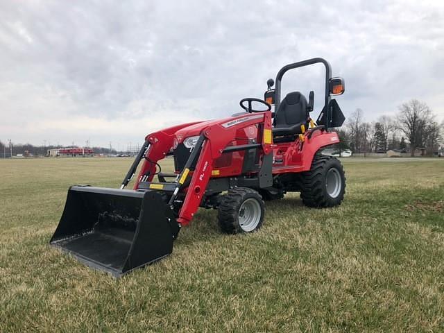 Image of Massey Ferguson GC1723E equipment image 2