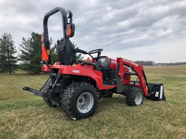 Image of Massey Ferguson GC1723E equipment image 4