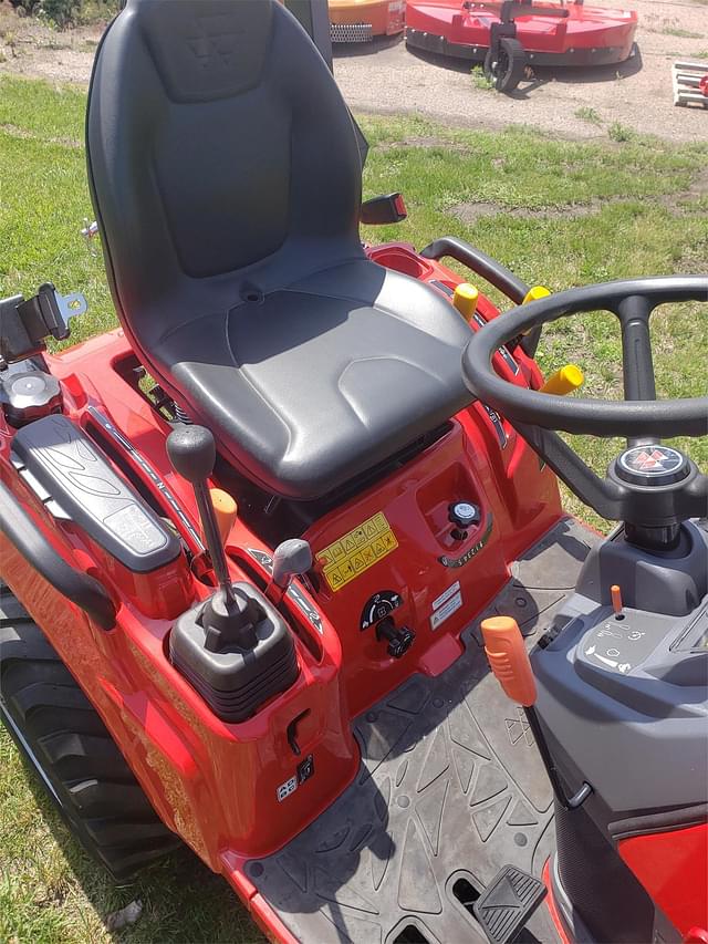 Image of Massey Ferguson GC1723E equipment image 1