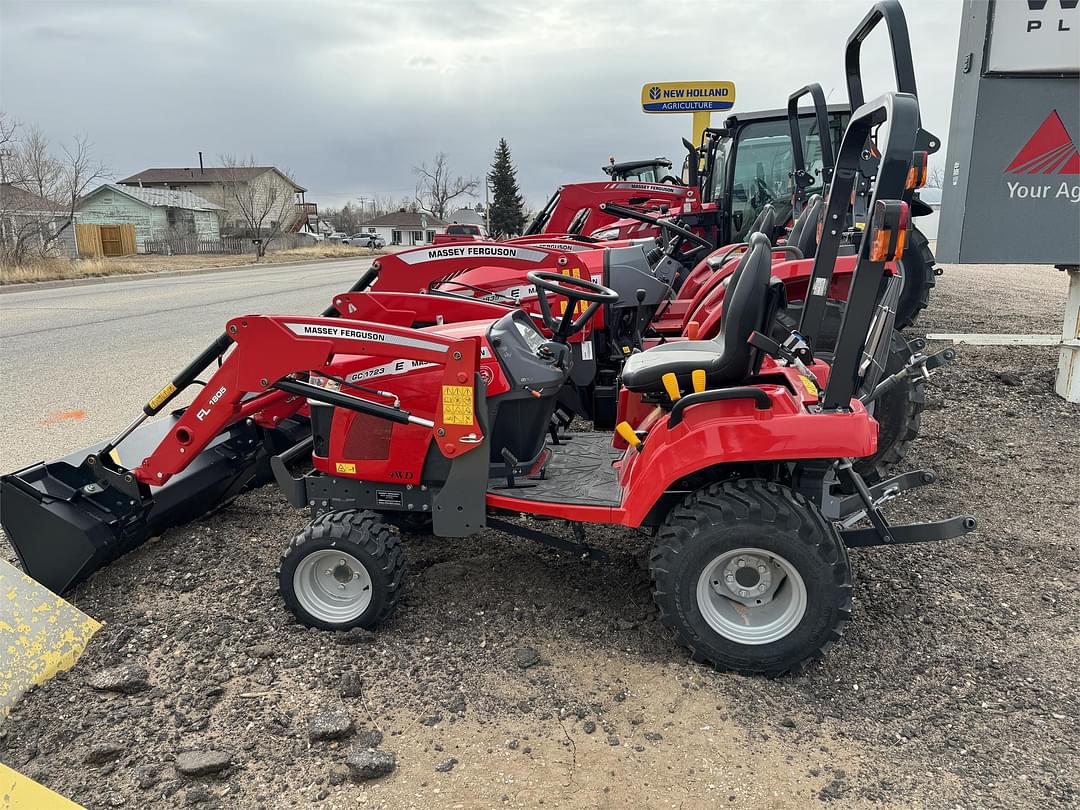 Image of Massey Ferguson GC1723E Image 0