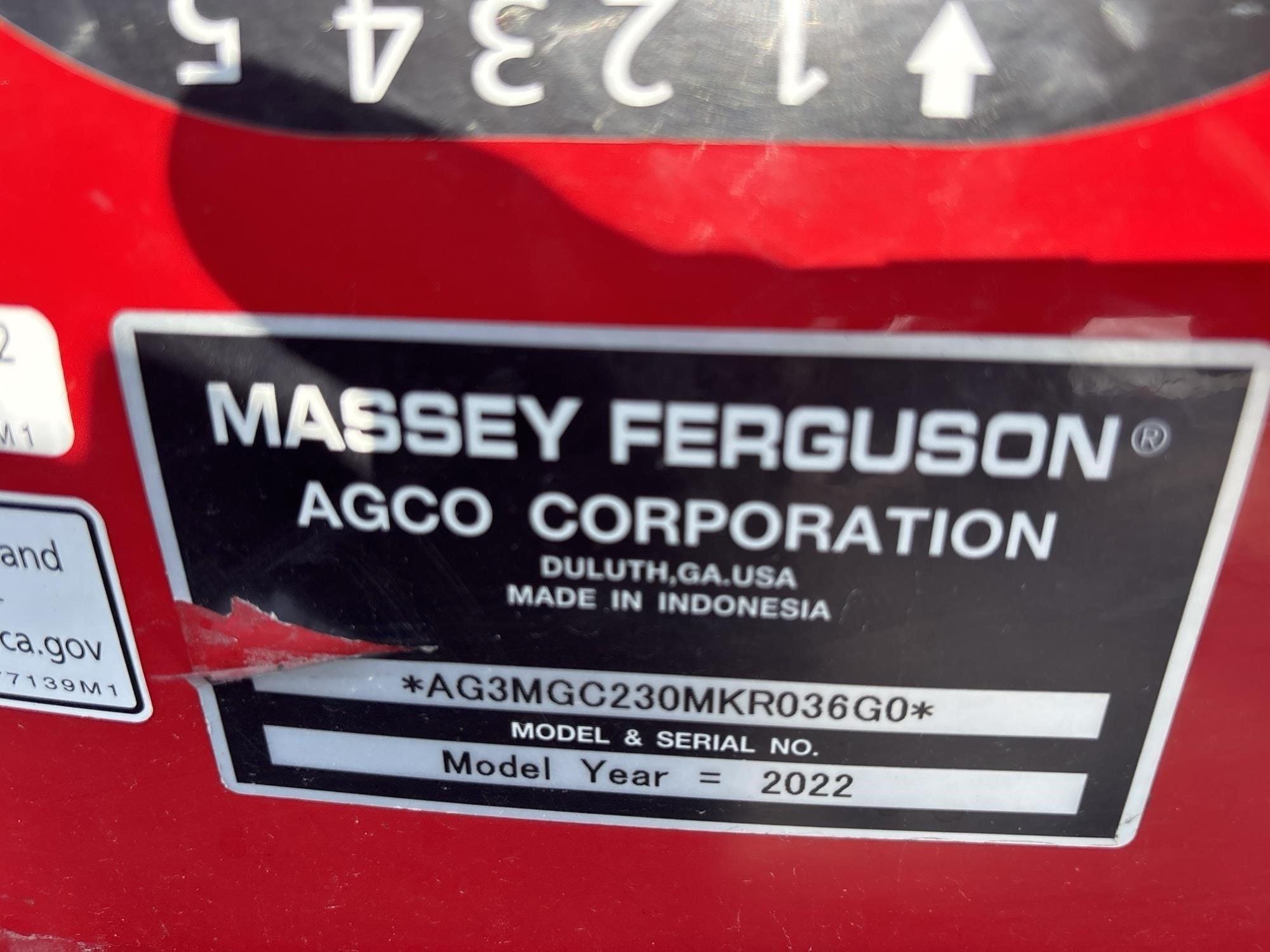 2022 Massey Ferguson GC1723E Equipment Image0