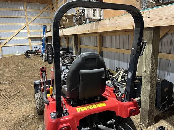 Image of Massey Ferguson GC1723E equipment image 2
