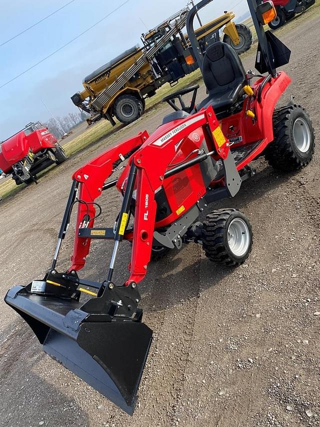 Image of Massey Ferguson GC1723E equipment image 2