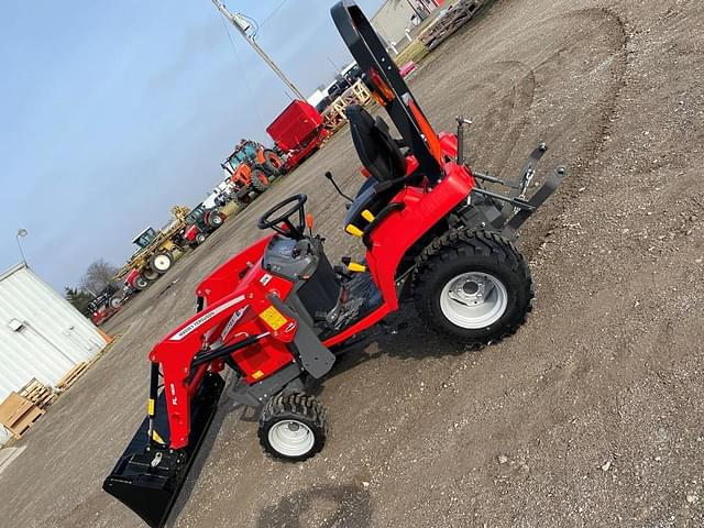 Image of Massey Ferguson GC1723E equipment image 3