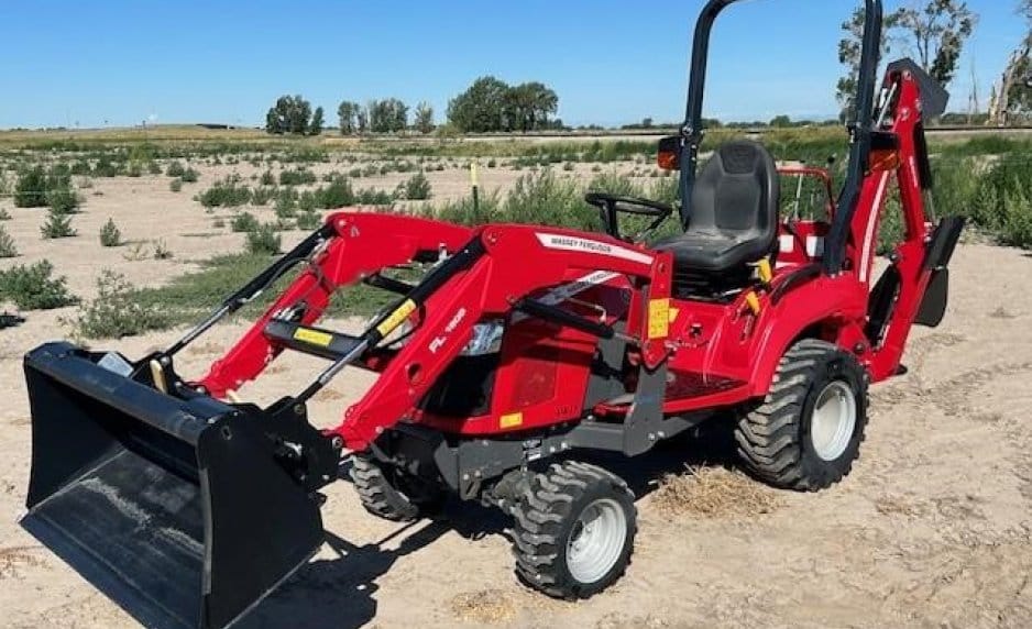 2022 Massey Ferguson GC1723EB Equipment Image0