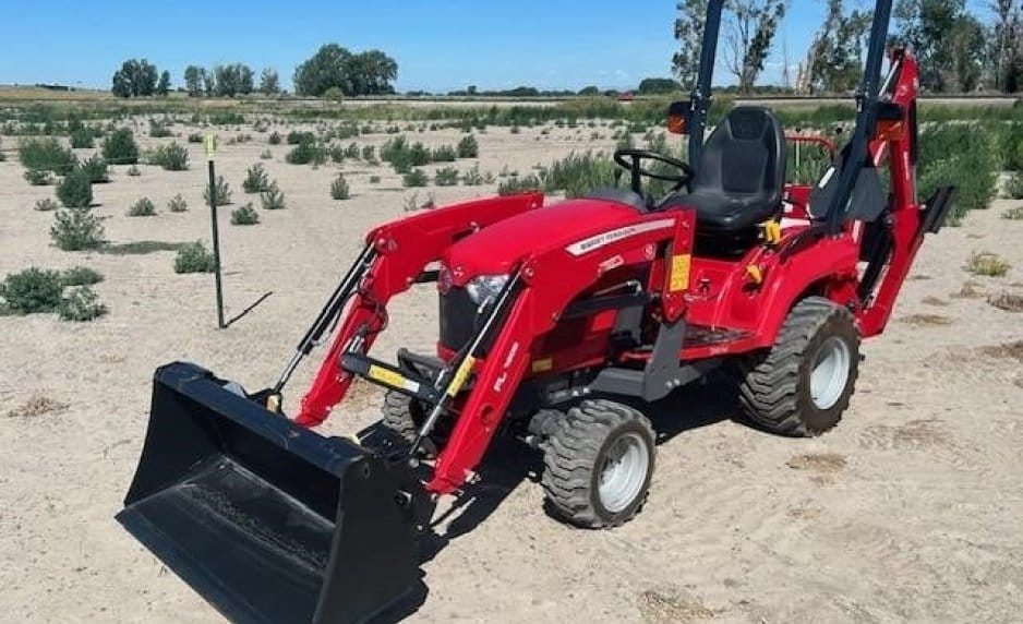 2022 Massey Ferguson GC1723EB Equipment Image0