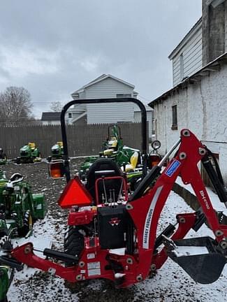 Image of Massey Ferguson GC1725M equipment image 3