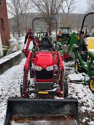 Image of Massey Ferguson GC1725M equipment image 1