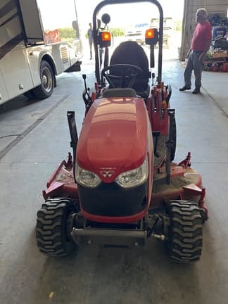 Image of Massey Ferguson GC1725M equipment image 3