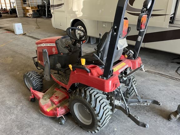 Image of Massey Ferguson GC1725M equipment image 2