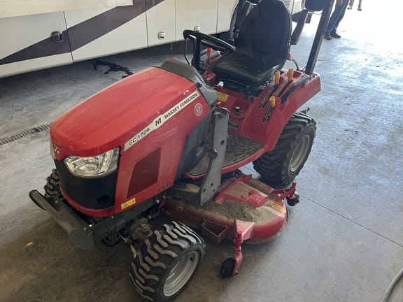 2022 Massey Ferguson GC1725M Equipment Image0