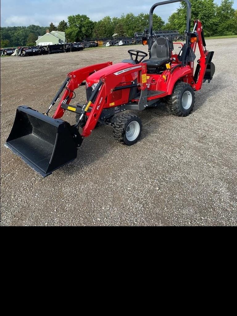 2022 Massey Ferguson GC1725MB Equipment Image0
