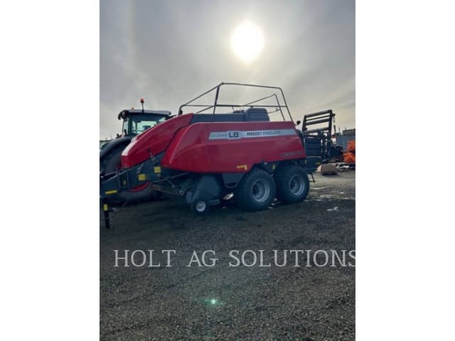 Image of Massey Ferguson LB2234XD equipment image 2