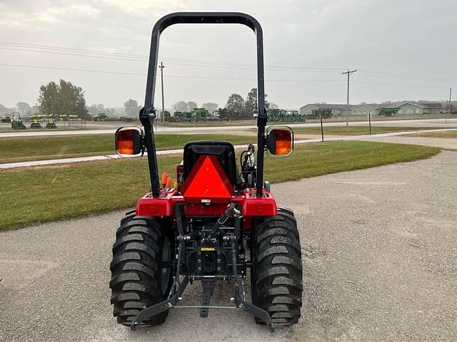 Image of Massey Ferguson 1526 equipment image 3