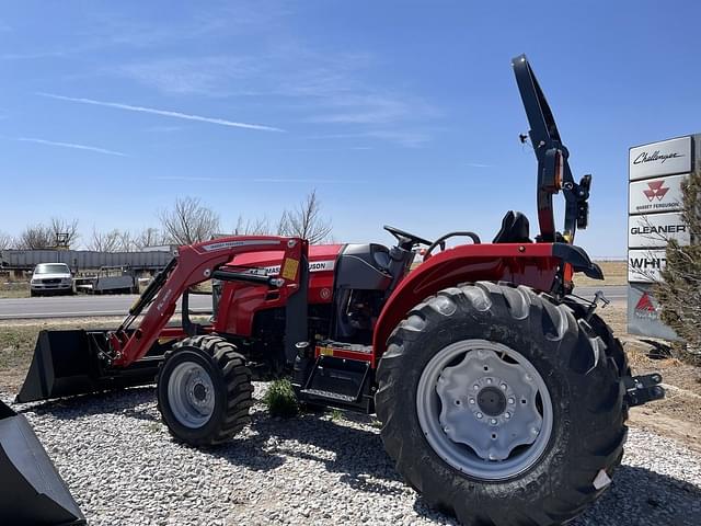 Image of Massey Ferguson 2850M equipment image 2