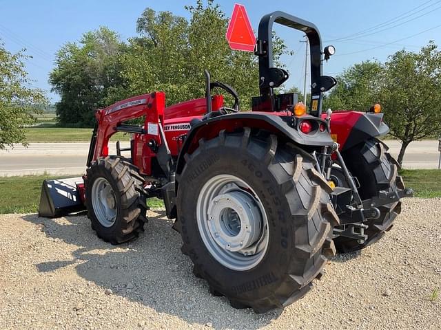 Image of Massey Ferguson 4707 equipment image 4