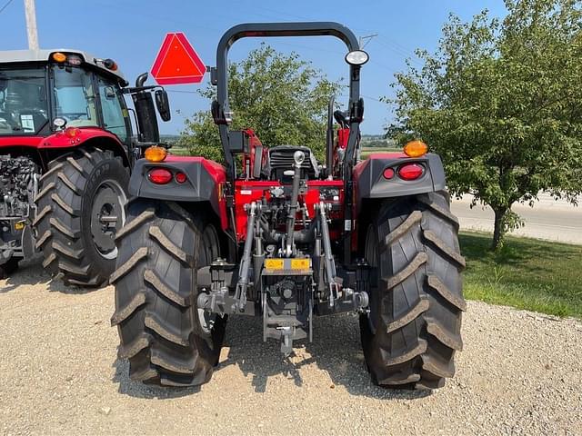 Image of Massey Ferguson 4707 equipment image 3