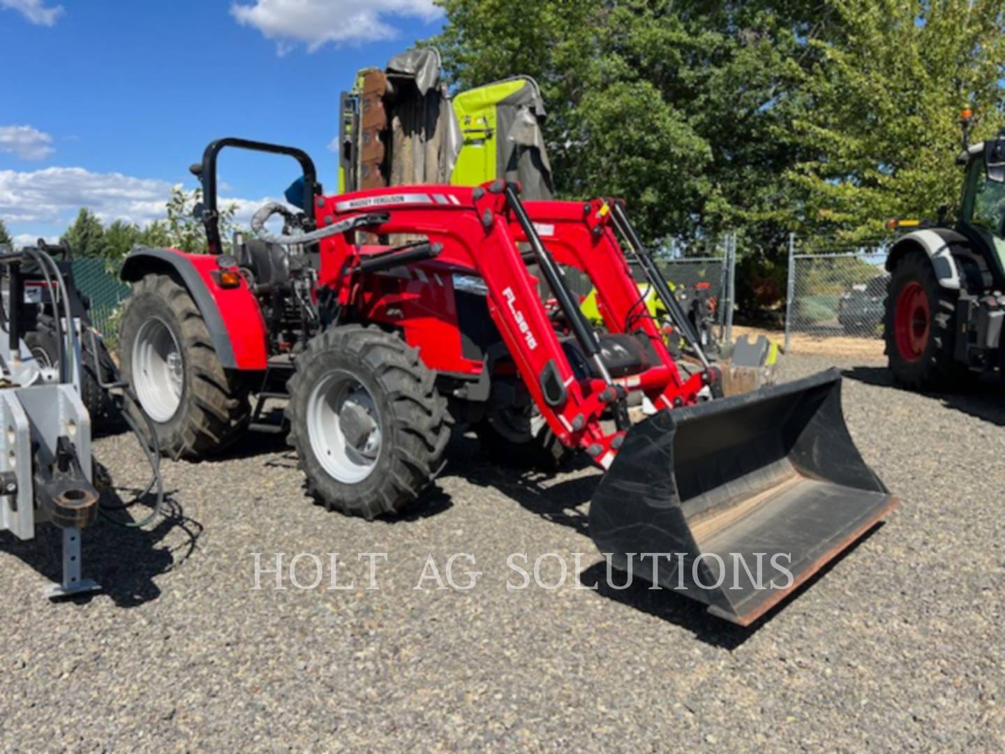 2022 Massey Ferguson 4707 Equipment Image0