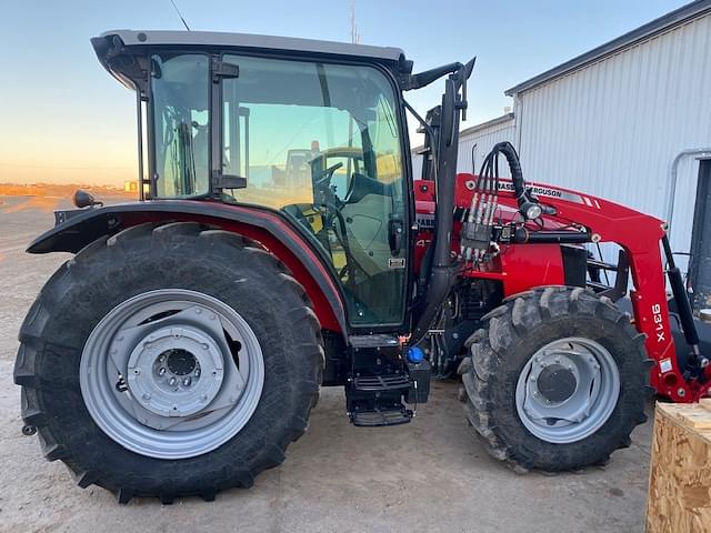 Image of Massey Ferguson 4710 equipment image 3