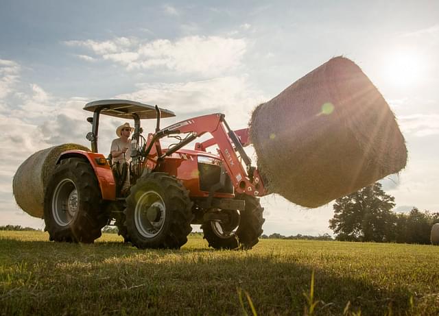 Image of Massey Ferguson 4710 equipment image 3