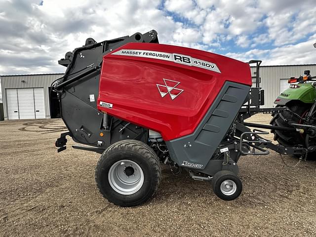 Image of Massey Ferguson RB4180V equipment image 4