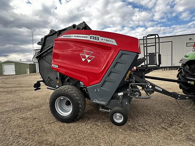 Image of Massey Ferguson RB4180V equipment image 2