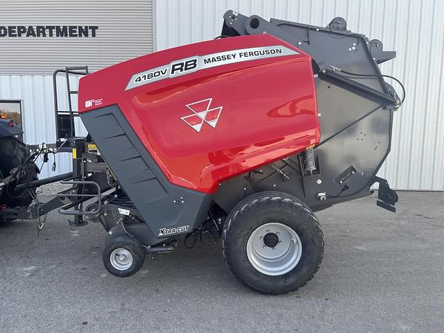 Image of Massey Ferguson RB4180V equipment image 2