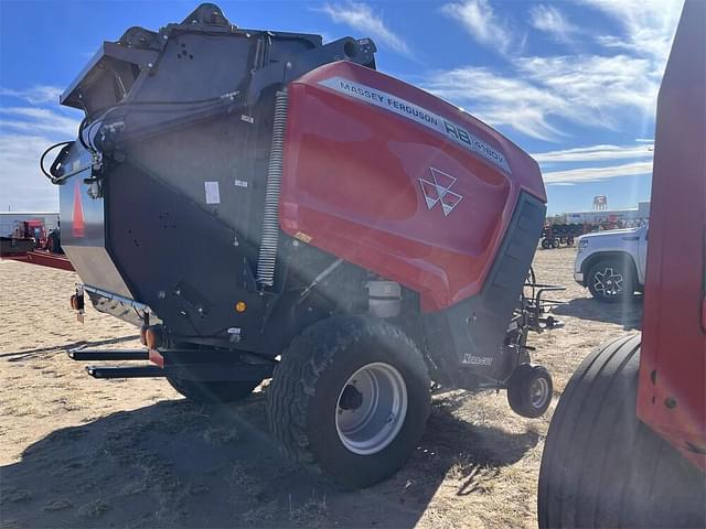 Image of Massey Ferguson RB4180V equipment image 3