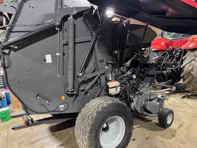 Image of Massey Ferguson RB4180V equipment image 1