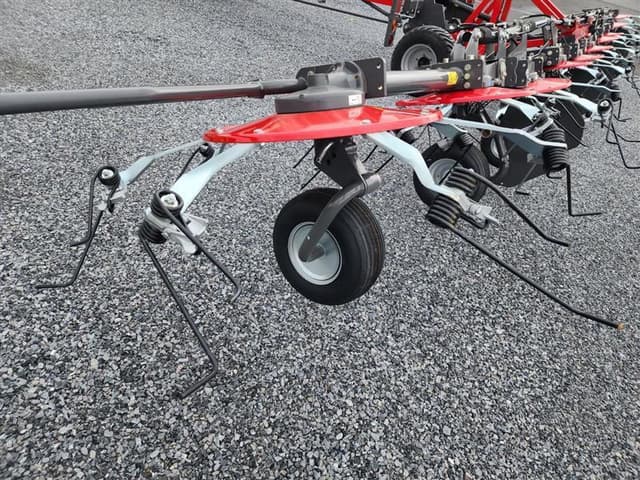 Image of Massey Ferguson TD1310XTRC equipment image 4