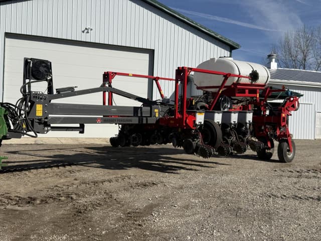 Image of Massey Ferguson VF1230 equipment image 2