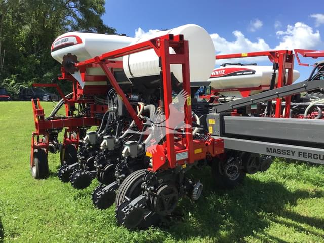 Image of Massey Ferguson VF1230 equipment image 2