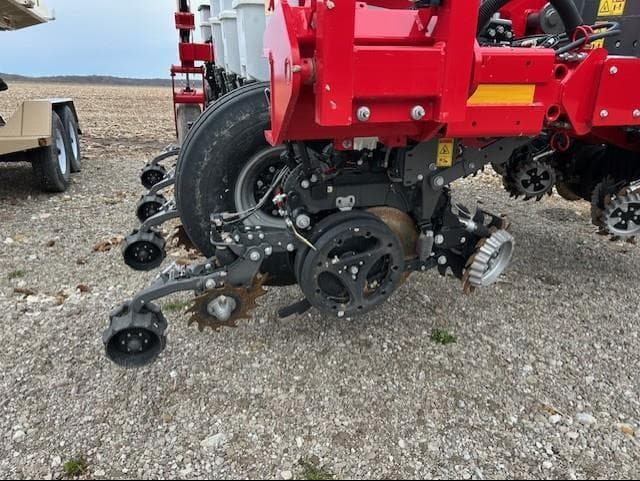 Image of Massey Ferguson VF1230 equipment image 2